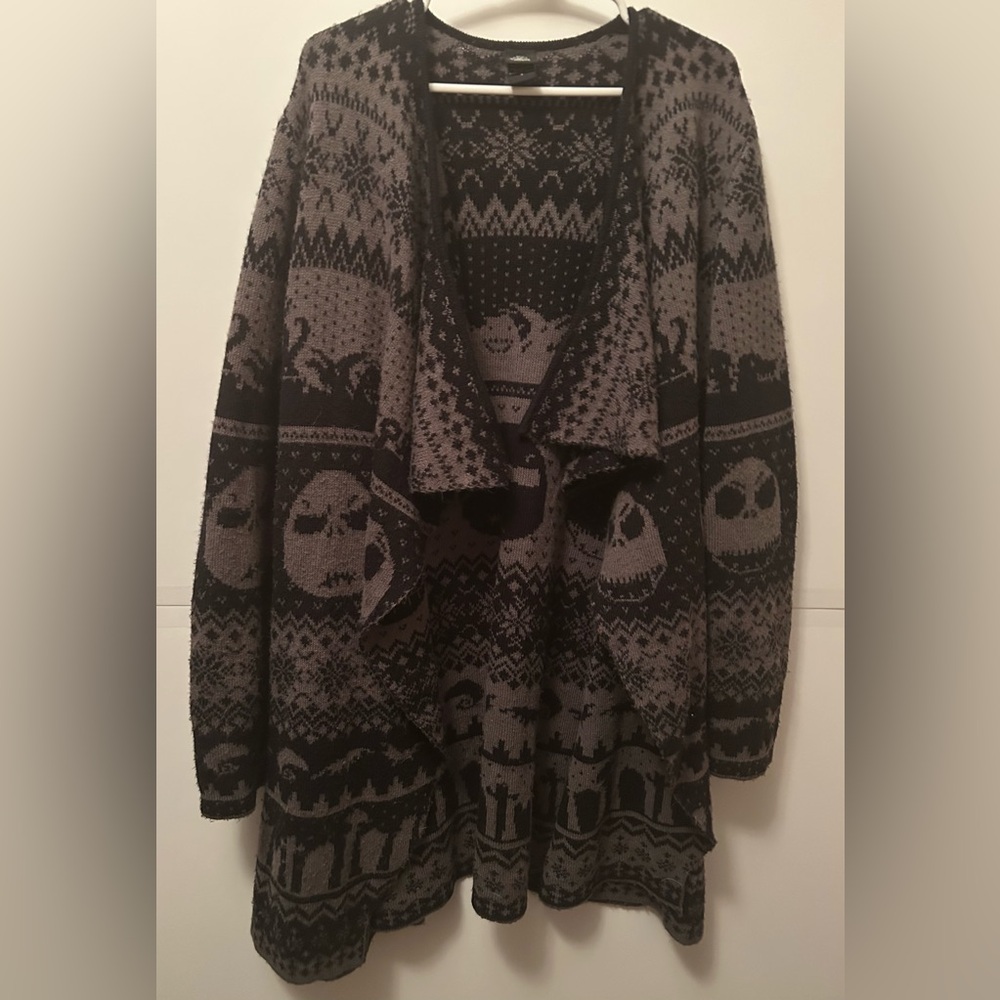 Black and Gray Disney Nightmare before Christmas Sweater size 3